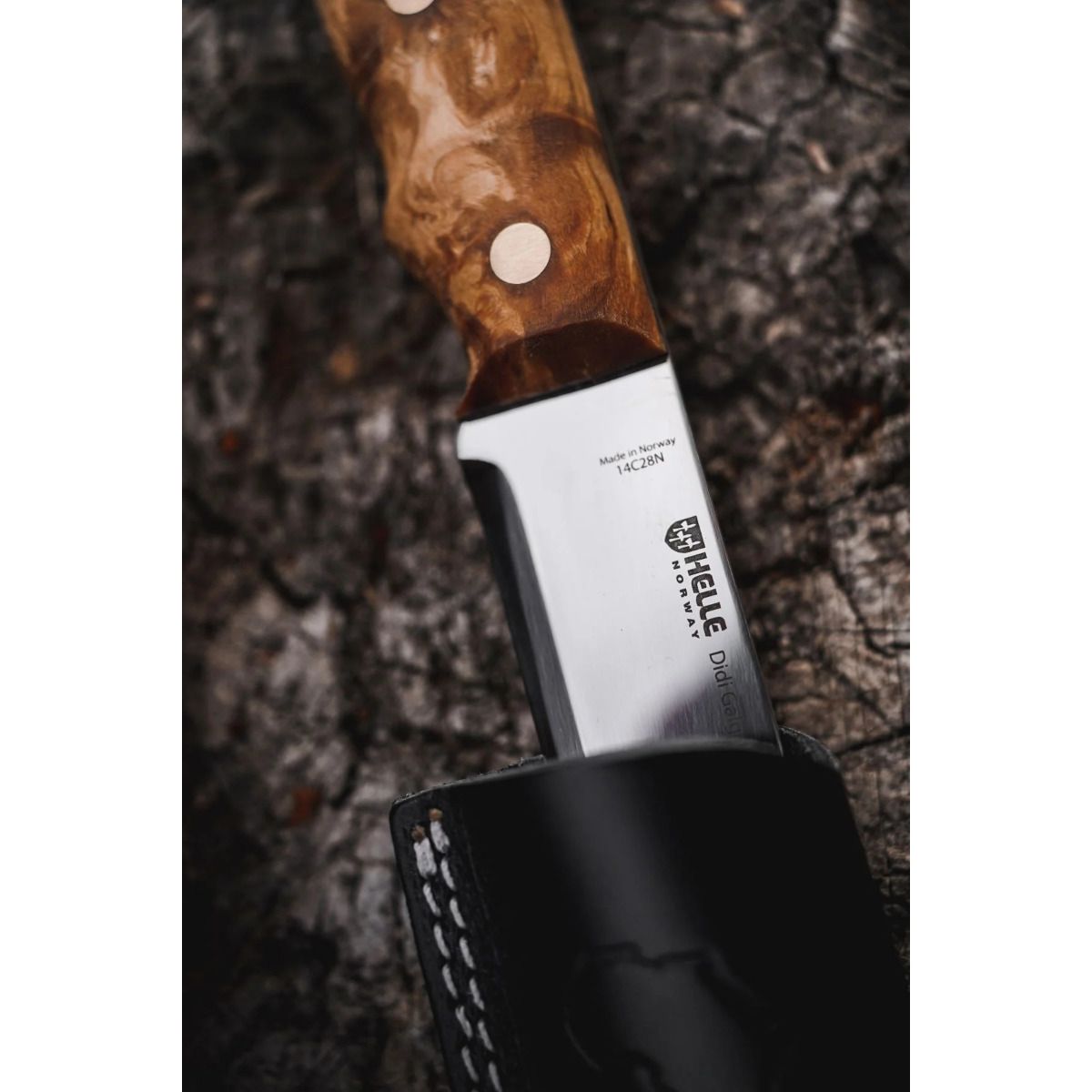 Helle Didi Galgalu 14C28N Bushcraft Knife | Curly Birch & Full Tang