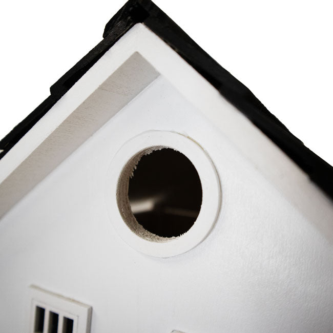 The “Grand Harbor Guardian” Lighthouse Birdhouse